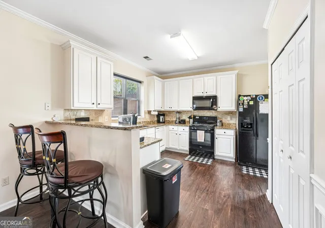 Photo 3 of Single family home for sale at 5067 Huntcrest Dr SW, Mableton, GA 30126 | MLS# 10850121 | Listing updated on 2026-10-08
