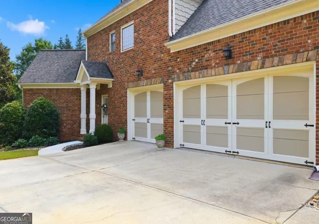 Photo 3 of Single family home for sale at 6293 Fernstone Trl NW, Acworth, GA 30101 | MLS# 10845739 | Listing updated on 2026-10-19