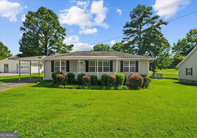 Photo 2 of Single family home for sale at 401 Johnson St, Lafayette, GA 30728 | MLS# 10845474 | Listing updated on 2026-09-28