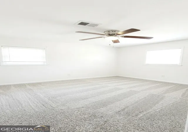 Photo 4 of Single family home for sale at 127 Briarwood Dr, Toccoa, GA 30577 | MLS# 10876673 | Listing updated on 2026-10-30