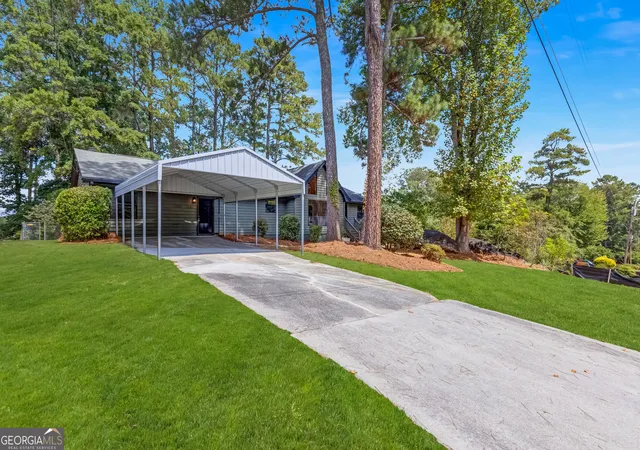 Photo 3 of Single family home for sale at 7548 Lowilla Ln, Lithonia, GA 30058 | MLS# 10837921 | Listing updated on 2026-09-22
