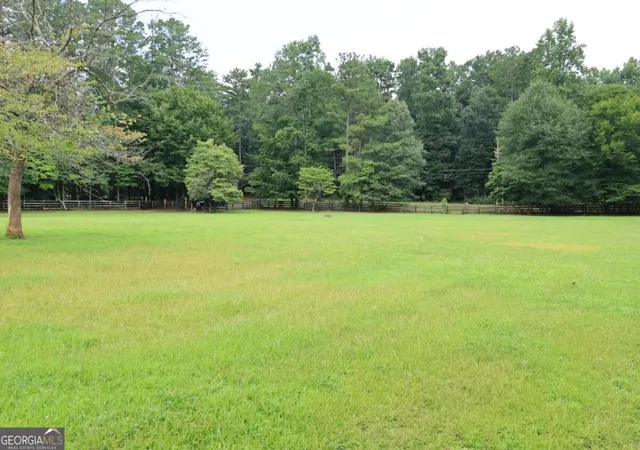 Photo 2 of Sale Pending at 3 Nicholson Rd, Cumming, GA 30028 | MLS# 10851382 | Listing updated on 2026-10-26