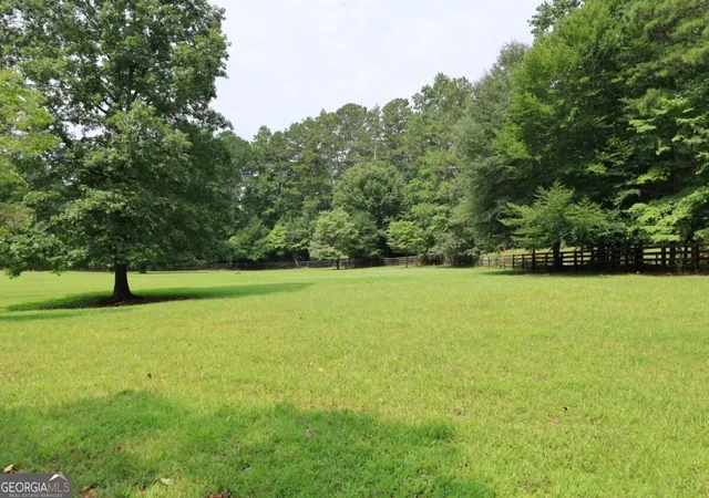 Photo 3 of Sale Pending at 3 Nicholson Rd, Cumming, GA 30028 | MLS# 10851382 | Listing updated on 2026-10-26
