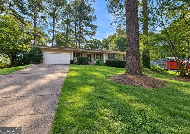 Photo 1 of Single family home for sale at 30 Smoke Rise Ct, Stockbridge, GA 30281 | MLS# 10842786 | Listing updated on 2026-09-10
