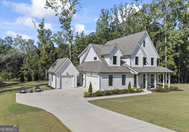 Photo 3 of Single family home for sale at 250 Ewing Way, Dacula, GA 30019 | MLS# 10853598 | Listing updated on 2026-10-09