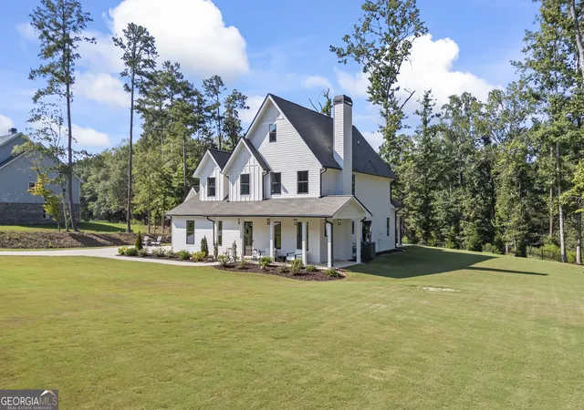 Photo 4 of Single family home for sale at 250 Ewing Way, Dacula, GA 30019 | MLS# 10853598 | Listing updated on 2026-10-09