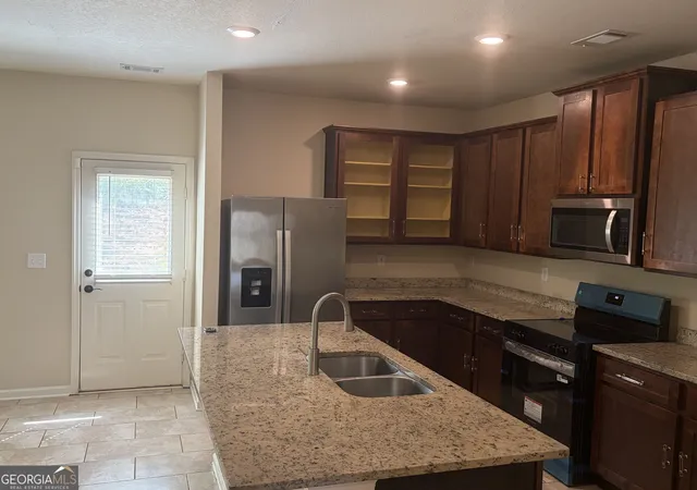 Photo 3 of Single family home for sale at 136 Al Jennah Blvd, Locust Grove, GA 30248 | MLS# 10841200 | Listing updated on 2026-09-22