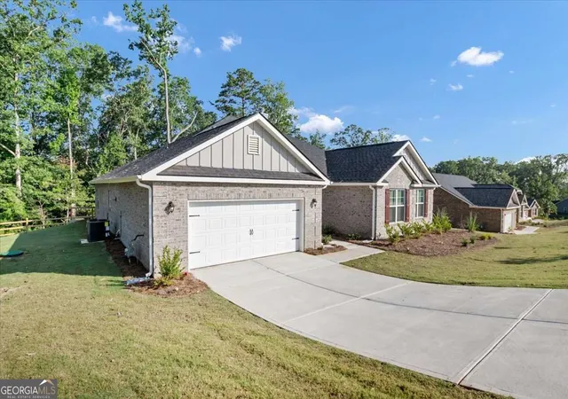 Photo 2 of Single family home for sale at 3370 Trevi Trl, Douglasville, GA 30135 | MLS# 10840259 | Listing updated on 2026-10-29