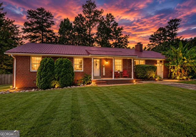 Photo 1 of Single family home for sale at 805 S West St, Greensboro, GA 30642 | MLS# 10852268 | Listing updated on 2026-10-08
