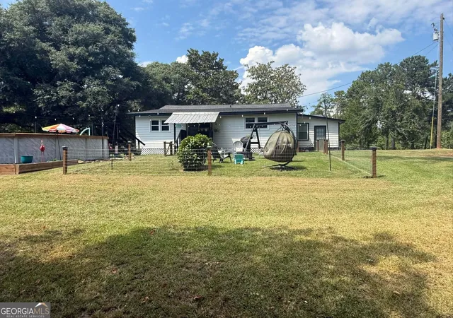 Photo 3 of Single family home for sale at 4181 Bartley Rd, West Point, GA 31833 | MLS# 10841668 | Listing updated on 2026-09-22