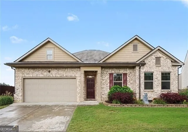 Photo 4 of Single family home for sale at 3858 Sweet Iris Cir, Loganville, GA 30052 | MLS# 10844080 | Listing updated on 2026-09-14