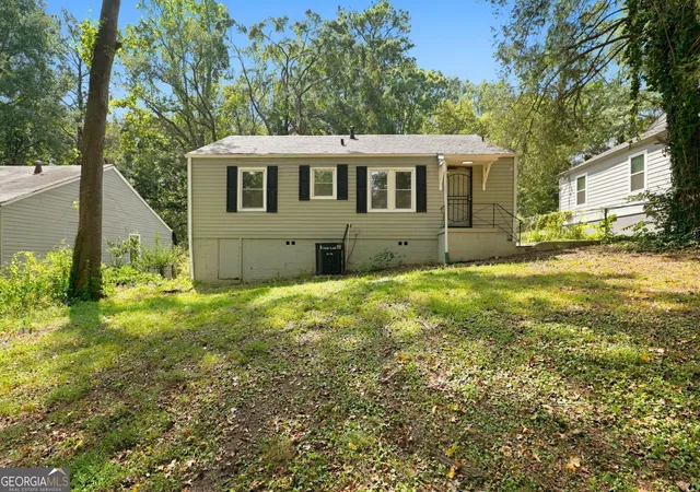 Photo 2 of Sale Pending at 890 Mcwilliams Rd SE, Atlanta, GA 30315 | MLS# 10838320 | Listing updated on 2026-09-10