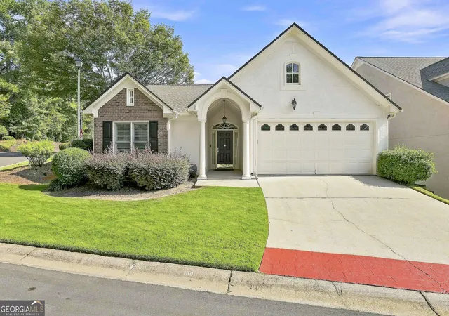 Photo 2 of Single family home for sale at 100 Augusta Dr, Peachtree City, GA 30269 | MLS# 10840606 | Listing updated on 2026-09-04