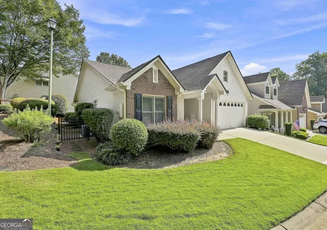 Photo 2 of Single family home for sale at 100 Augusta Dr, Peachtree City, GA 30269 | MLS# 10840606 | Listing updated on 2026-09-04