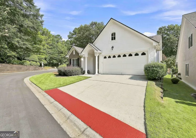 Photo 4 of Single family home for sale at 100 Augusta Dr, Peachtree City, GA 30269 | MLS# 10840606 | Listing updated on 2026-09-04