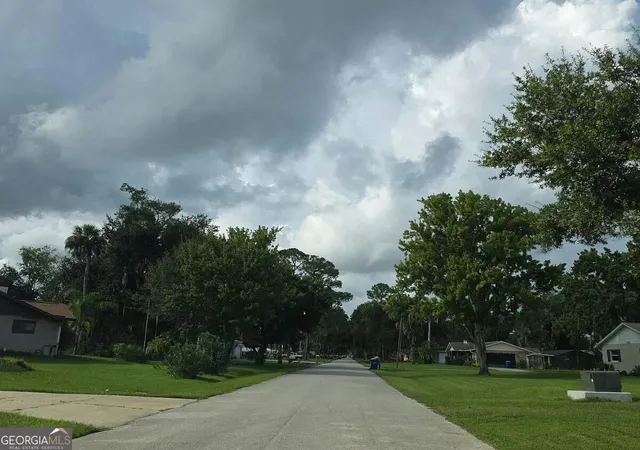 Photo 3 of Single family home for sale at 2324 Queen Palm Dr, Edgewater, FL 32141 | MLS# 10880267 | Listing updated on 2026-10-28