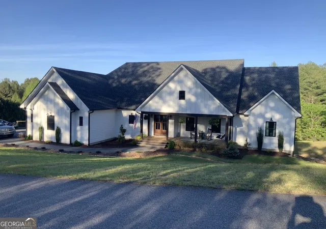 Photo 3 of Single family home for sale at 1424 Ridge Pointe Way, Blairsville, GA 30512 | MLS# 10837068 | Listing updated on 2026-09-15
