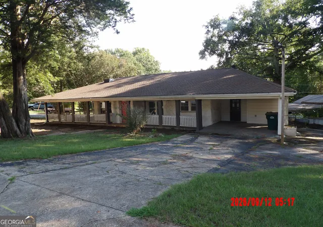 Photo 2 of Single family home for sale at 202 Lovvorn Rd, Carrollton, GA 30117 | MLS# 10846424 | Listing updated on 2026-09-30