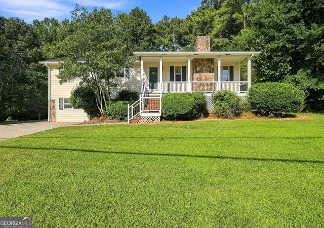 Photo 1 of Single family home for sale at 6784 Galts Fry Rd, Acworth, GA 30102 | MLS# 10837611 | Listing updated on 2026-09-15