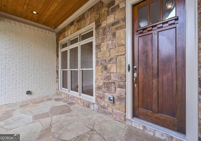 Photo 3 of Single family home for sale at 2221 Gentry Ln, Statham, GA 30666 | MLS# 10838176 | Listing updated on 2026-10-27