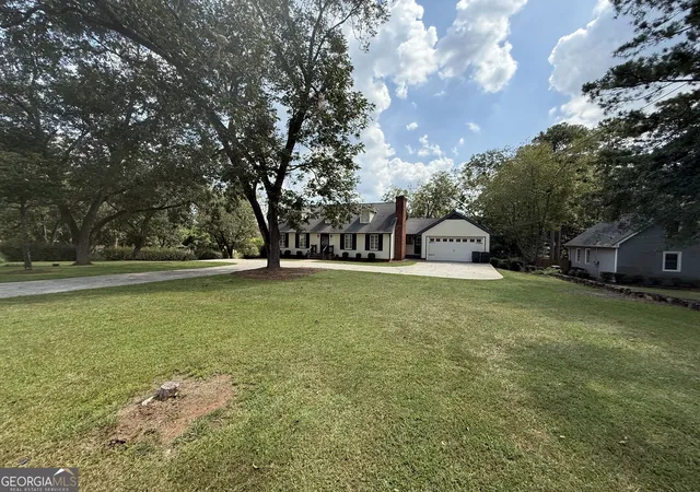 Photo 2 of Single family home for sale at 813 S Green St, Thomaston, GA 30286 | MLS# 10850253 | Listing updated on 2026-09-21