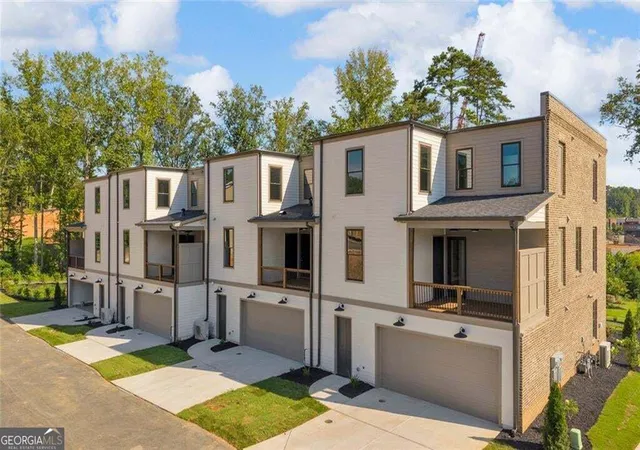 Photo 2 of Townhouse for sale at 1015 Creekside Ln, Cumming, GA 30040 | MLS# 10847159 | Listing updated on 2026-10-08