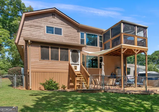 Photo 2 of Single family home for sale at 106 Central Lake Cir, Griffin, GA 30223 | MLS# 10838465 | Listing updated on 2026-09-20