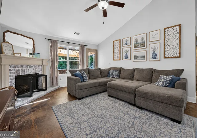 Photo 3 of Single family home for sale at 142 Sugar Creek Dr, Cornelia, GA 30531 | MLS# 10817090 | Listing updated on 2026-09-21