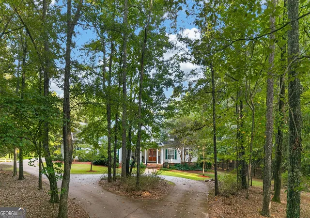Photo 4 of Single family home for sale at 738 Old Greenville Rd, Fayetteville, GA 30215 | MLS# 10841496 | Listing updated on 2026-09-08