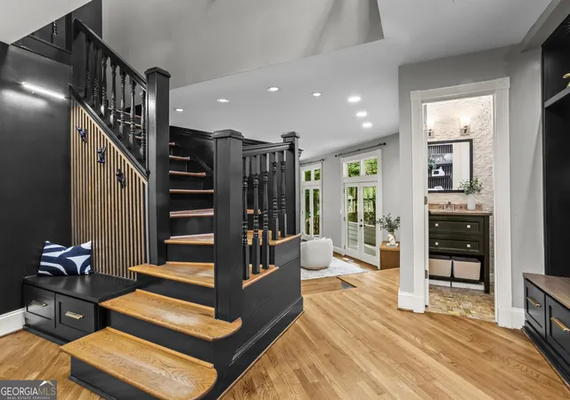 Photo 4 of Single family home for sale at 172 Carriage Tr, Marietta, GA 30068 | MLS# 10852821 | Listing updated on 2026-10-07