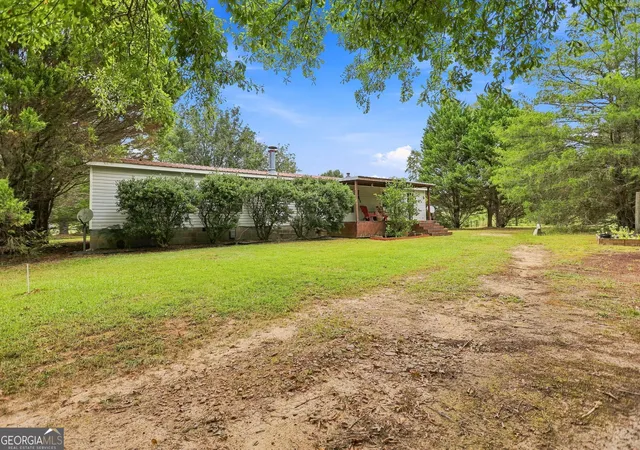 Photo 3 of Manufactured home for sale at 255 Plum Dr, Gay, GA 30218 | MLS# 10842869 | Listing updated on 2026-09-10