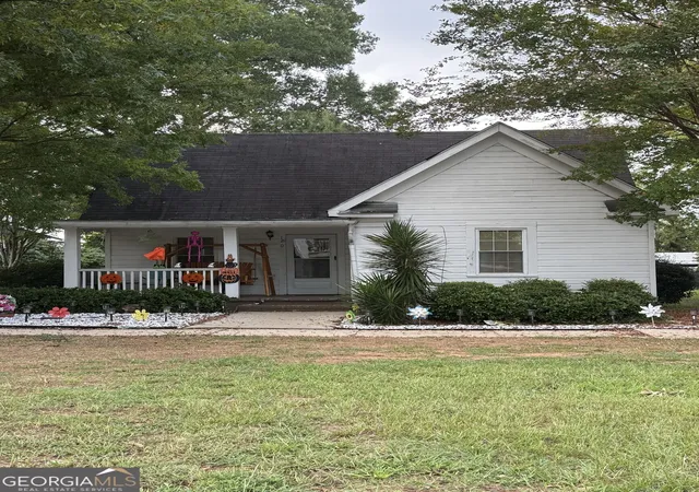 Photo 2 of Multi family home for sale at 120 E Chappell St, Griffin, GA 30223 | MLS# 10852123 | Listing updated on 2026-10-08