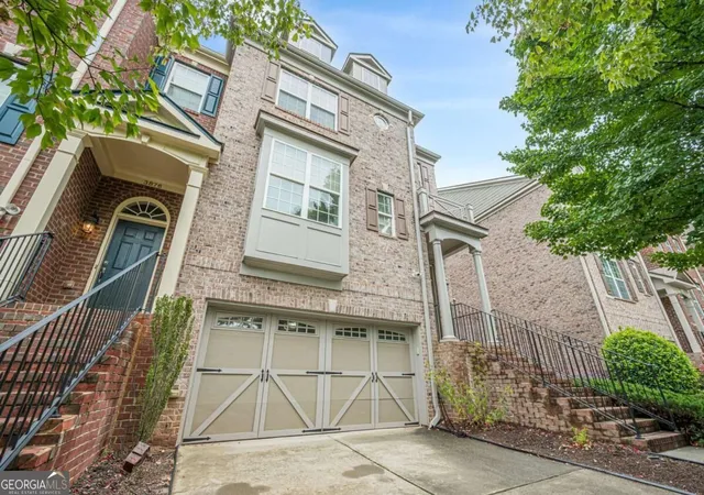 Photo 4 of Townhouse for sale at 3880 Fairhill Point, Alpharetta, GA 30004 | MLS# 10840785 | Listing updated on 2026-09-18