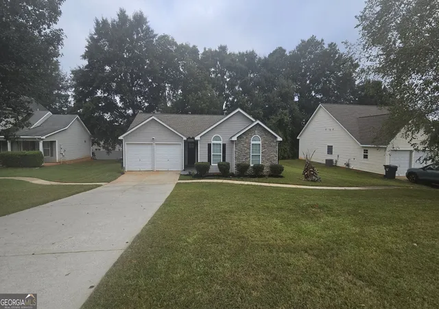 Photo 2 of Single family home for sale at 208 Nadia Ct, Locust Grove, GA 30248 | MLS# 10850546 | Listing updated on 2026-10-05