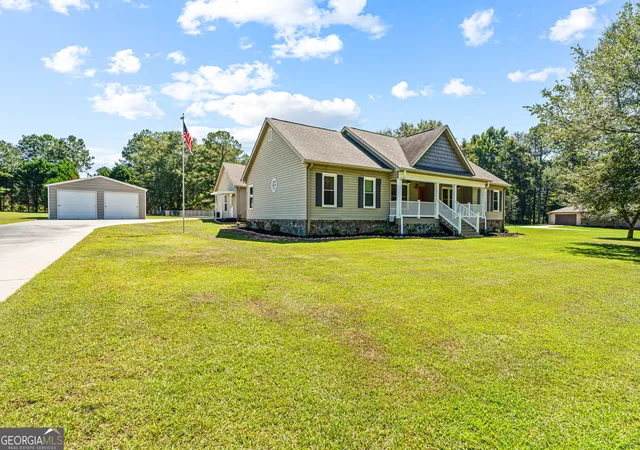 Photo 3 of Single family home for sale at 134 Brittany Dr, Perry, GA 31069 | MLS# 10846530 | Listing updated on 2026-09-30