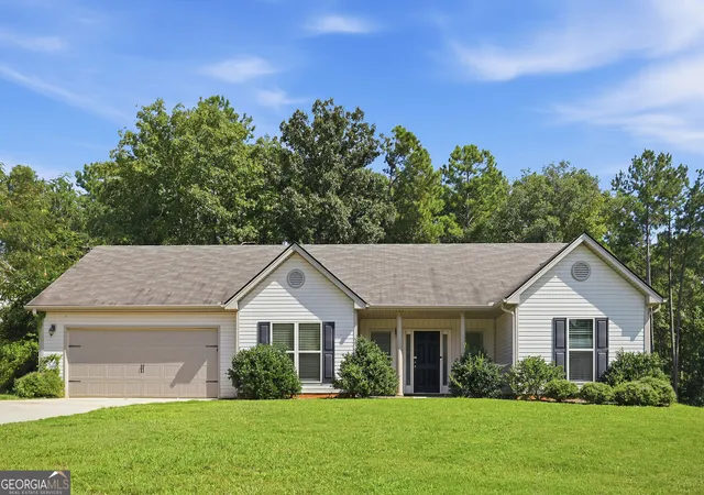 Single family home for sale at 610 Stag Run Dr, Mansfield, GA 30055 | MLS# 10838354