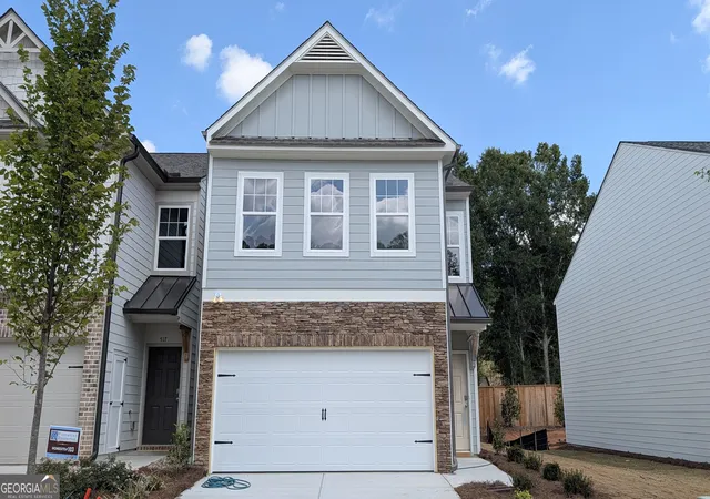 Photo 3 of Single family home for sale at 521 Hayes Ln, Canton, GA 30115 | MLS# 10837356 | Listing updated on 2026-10-08