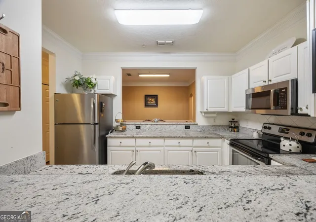 Photo 3 of Condo for sale at 4007 Westchester Ridge NE, Atlanta, GA 30329 | MLS# 10871264 | Listing updated on 2026-10-26