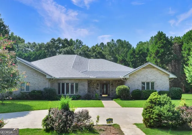 Photo 2 of Single family home for sale at 155 Highlands Forest Ln, Oxford, GA 30054 | MLS# 10839346 | Listing updated on 2026-09-17