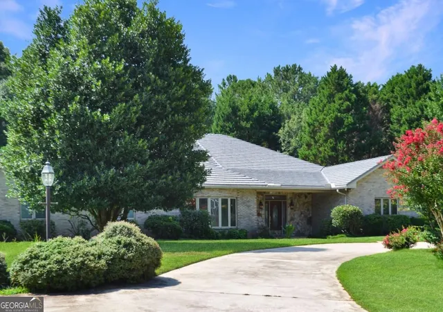 Photo 3 of Single family home for sale at 155 Highlands Forest Ln, Oxford, GA 30054 | MLS# 10839346 | Listing updated on 2026-09-17