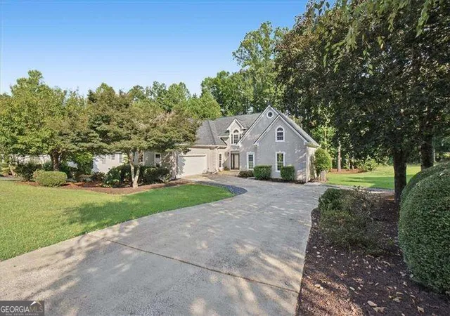 Photo 2 of Single family home for sale at 5714 Brynwood Cir Nw, Acworth, GA 30101 | MLS# 10843791 | Listing updated on 2026-09-11