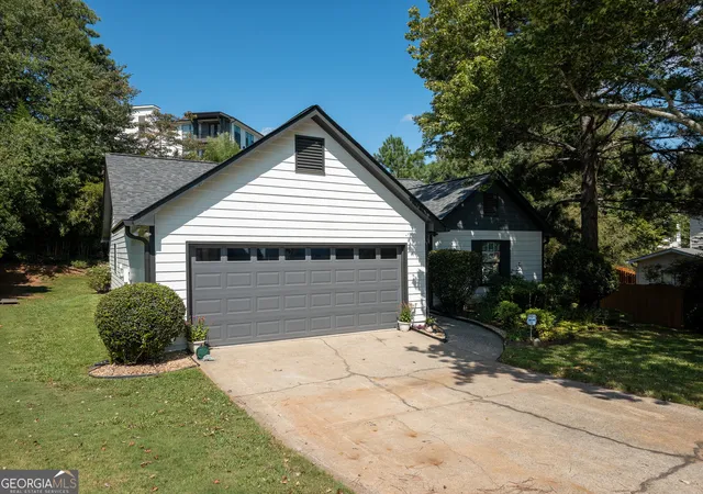 Photo 3 of Single family home for sale at 3360 Northgate Ln, Duluth, GA 30096 | MLS# 10842536 | Listing updated on 2026-10-06