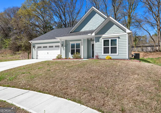 Photo 3 of Single family home for sale at 142 Fairview Sta, Hartwell, GA 30643 | MLS# 10840843 | Listing updated on 2026-09-19