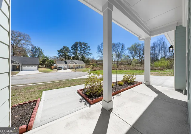 Photo 4 of Single family home for sale at 142 Fairview Sta, Hartwell, GA 30643 | MLS# 10840843 | Listing updated on 2026-10-10