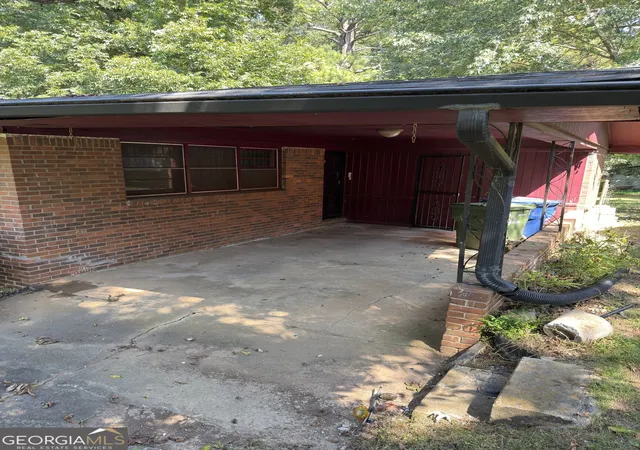 Photo 4 of Single family home for sale at 1108 Indale Pl SW, Atlanta, GA 30310 | MLS# 10851075 | Listing updated on 2026-10-06