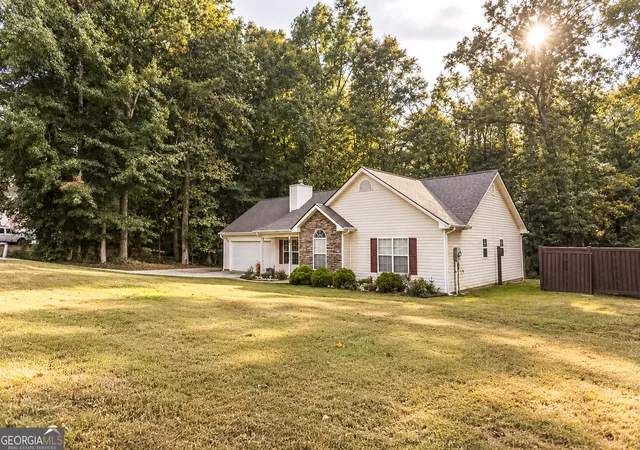 Photo 3 of Single family home for sale at 512 Lindsey Way, Social Circle, GA 30025 | MLS# 10842431 | Listing updated on 2026-09-09
