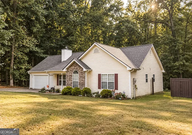 Photo 3 of Single family home for sale at 512 Lindsey Way, Social Circle, GA 30025 | MLS# 10842431 | Listing updated on 2026-09-09