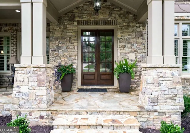 Photo 2 of Mansion for sale at 1815 Turnberry Ave, Suwanee, GA 30024 | MLS# 10843098 | Listing updated on 2026-10-08