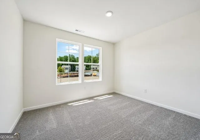 Photo 3 of Single family home for sale at 77 Rainbow Ln, Hartwell, GA 30643 | MLS# 10842128 | Listing updated on 2026-09-08