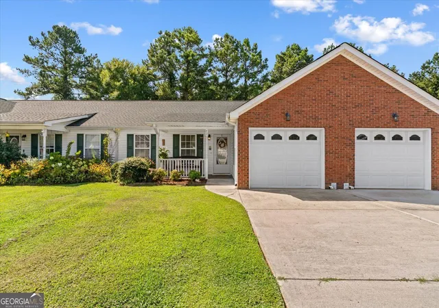 Photo 2 of Townhouse for sale at 72 Limestone Dr, Rossville, GA 30741 | MLS# 10842969 | Listing updated on 2026-09-10